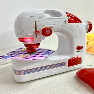 Maquina De Coser De Juguete