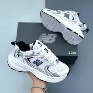 NEW BALANCE 530 BLANCO GRIS TENIS