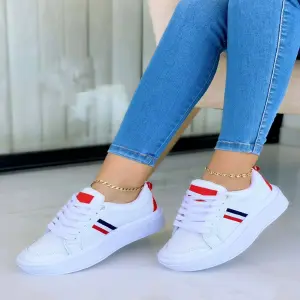 TOMMY CASUAL