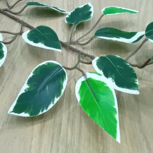 Ramas Decorativas Artificiales Verdes