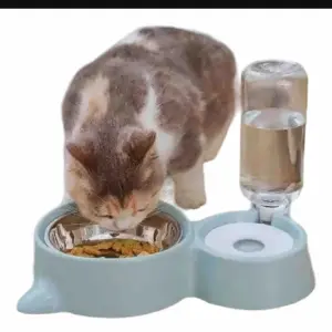 PLATO PARA MASCOTAS CON DISPENSADOR AGUA