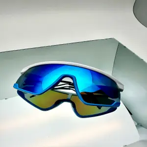 Gafa ciclismo Oakley metálica