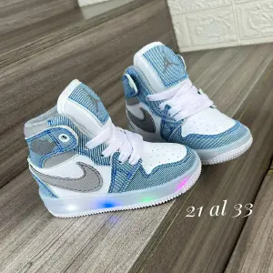 JORDAN INDIGO GRIS BLANCO NIÑO LUCES 21