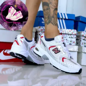 Bellos Nike Bailleli Blanco bdg