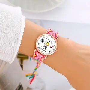 Reloj Snoopy Dorado Tejido Artesanal