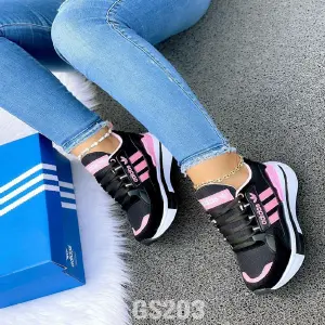 tenis adi