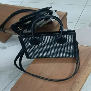 Bolso cartera perlas