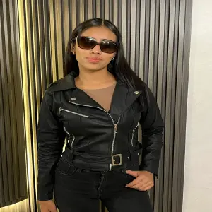 Chaqueta cuero sintético tipo chamarra