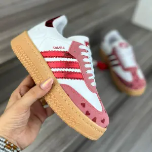 SAMBA ROJO CORAZONES SUELA ALTA ALEX