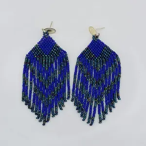 ARETAS TEJIDA EN AZUL DE PELOS