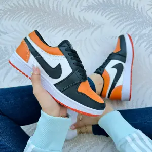 NIKE RETRO 1