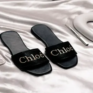 SANDALIA PLANA CHLOÉ