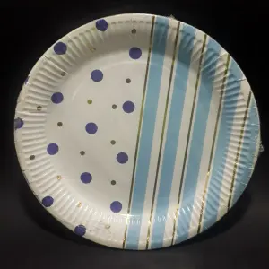 PLATO PUNTOS Y RAYAS AZUL y MORADO Y DO