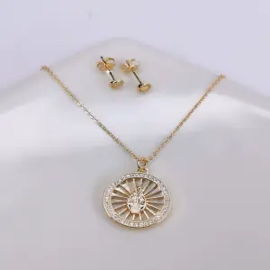 JUEGOS DE CADENAS DE VIRGEN BRILLANTE