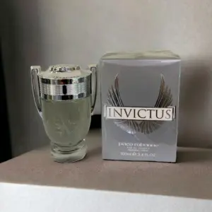 INVICTUS CLASICA Hombre