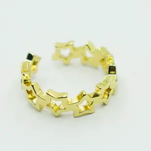 ANILLO DORADO ESTRELLAS