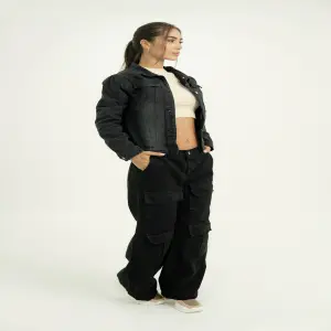 Jean Flare rigido Negro, cargo Ref 0013