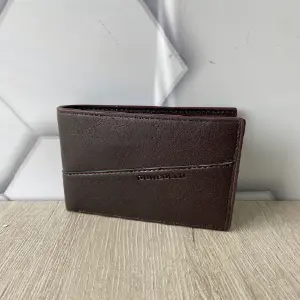 BILLETERA ELEGANTE