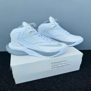 BOTA NIKE 01