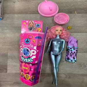 BARBIE POP REVEAL  SORPRESA