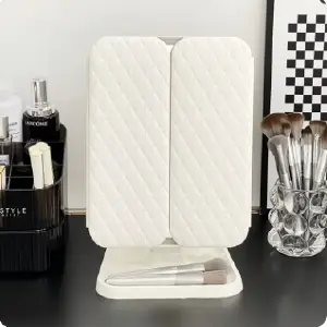 Espejo decorativo de maquillaje pequeño