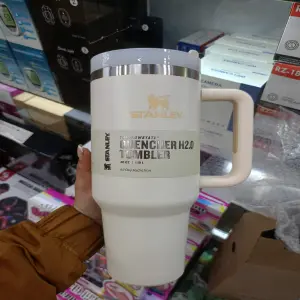 Vaso Stanley con manilla