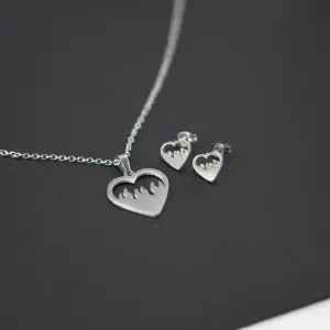 JUEGUITO ECO CORAZON CON FUEGO PLATEADO