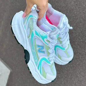 NEW BALANCE 530