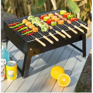Asador metálico con accesorios