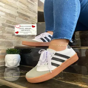 ZAPATOS ADIDAS