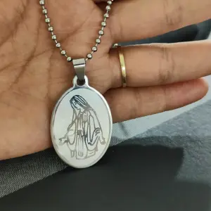 Collar Virgen Señora De Los Milagros Med