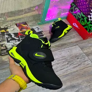 Bota Nike
