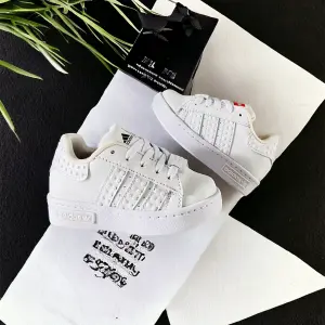 Mini Tenis Adidas Lego Niños