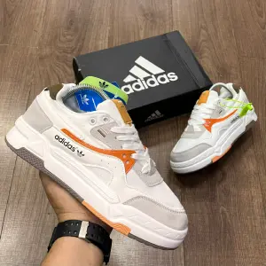 adidas piumax cafes
