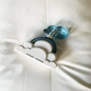 Perfume Cloud De Ariana Grande Para Muje
