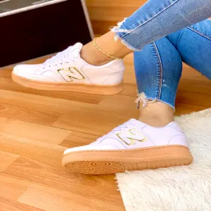 NEW BALANCE DAMA