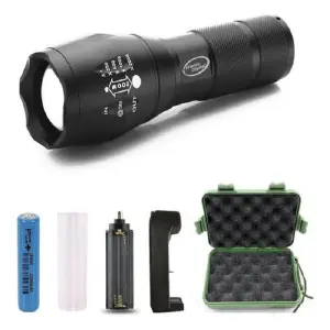Linterna Tactica grande R5-T6