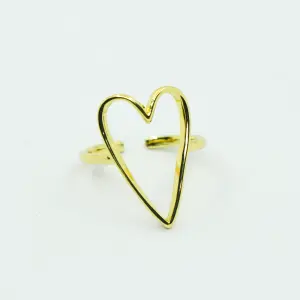 ANILLO DORADO CORAZON DORADO
