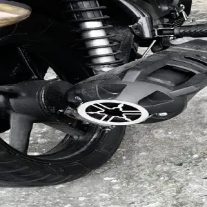 TAPA LUJO MOFLE SZ-R YAMAHA: Elegancia y Rendimiento - TAPA LUJO MOFLE SZ-R YAMAHA