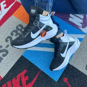 Bota Nike Zoom X Negra Blanca