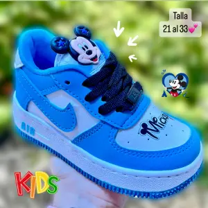 NIKE LOW PERSONAJES