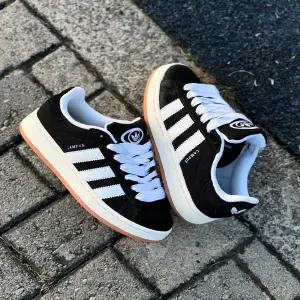 01 Adidas Campus Negro