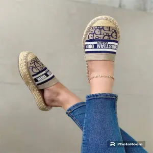 CALZADO DE DAMA SUECO CRISTIAN DIOR