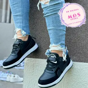 Bellos Nike Cierre Magico Negro Hrt