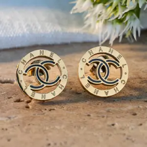 Aretes Chanel - Oro laminado 18k