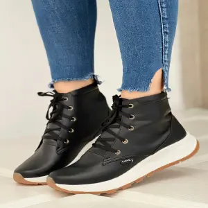 BOTA VELEZ