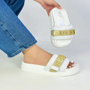 GUESS NEGRO