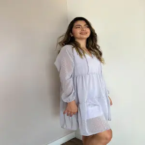 VESTIDO LILA