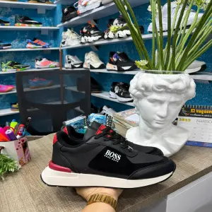 HUGO BOSS BOTA