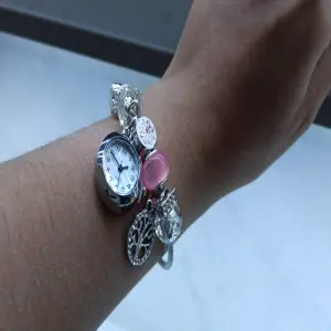 PNR RELOJ PULSERA TIPO PANDORA PERLA